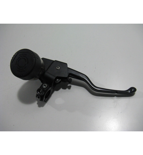 Hauptbremszylinder vorne